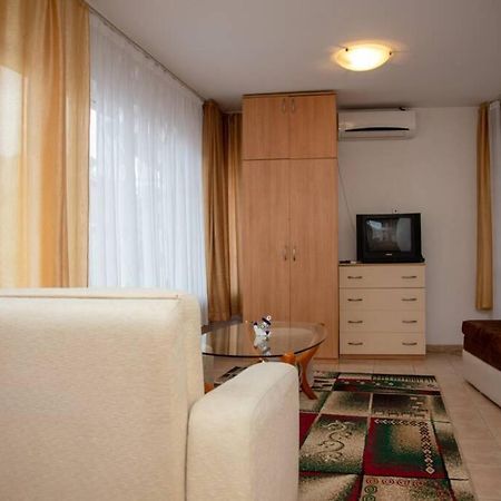 Convenient 1-Bedroom Flat Next To Harmanite Beach Sozopol Exterior photo