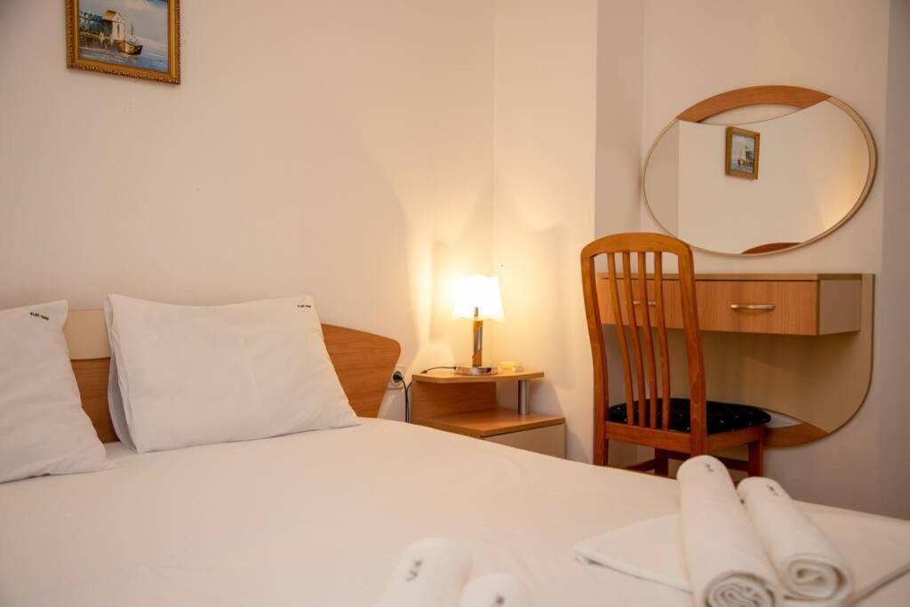 Convenient 1-Bedroom Flat Next To Harmanite Beach Sozopol Exterior photo